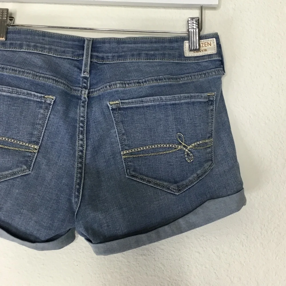 Denizen Levi’s Low-Rise Shortie Shorts